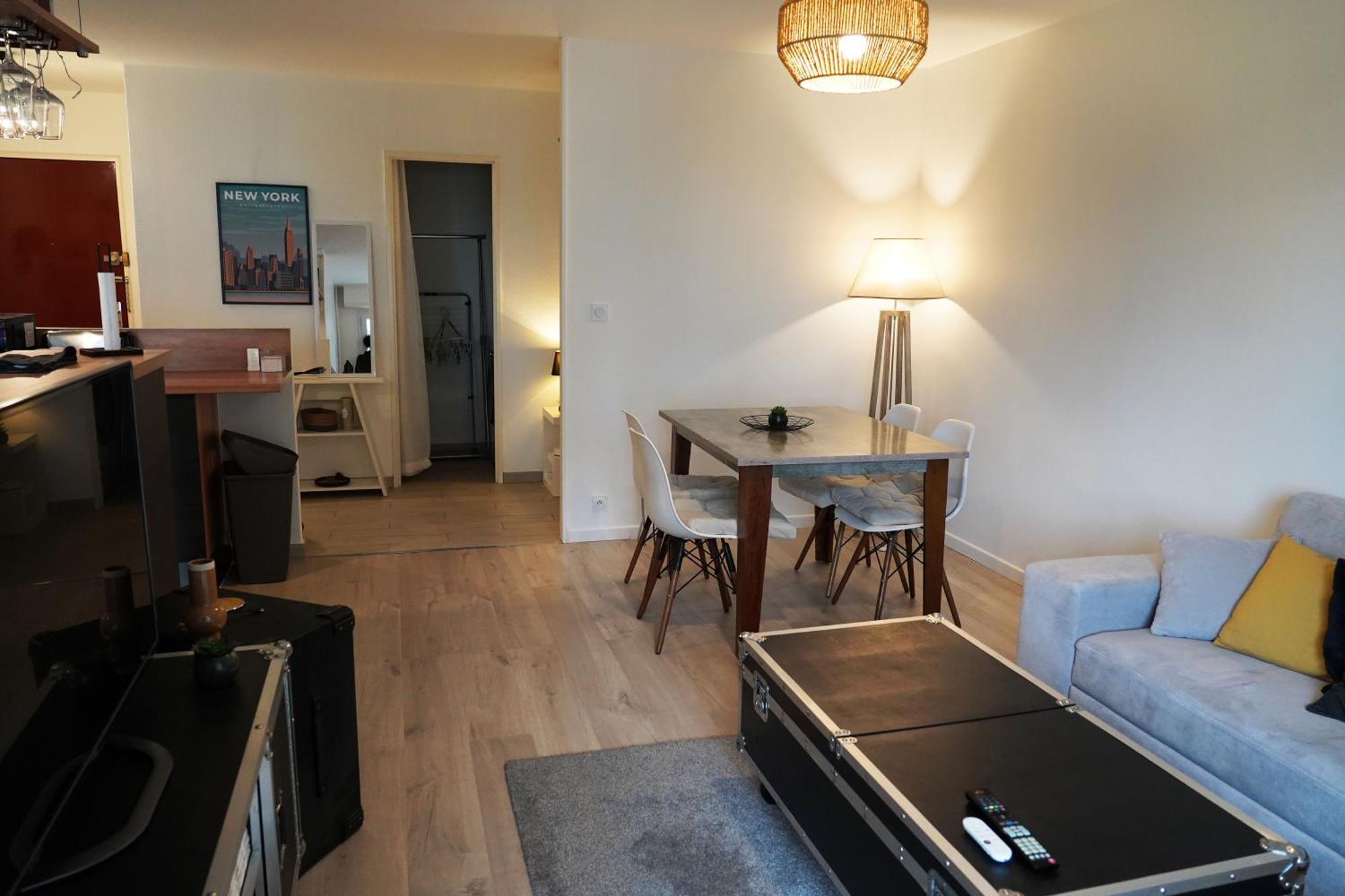 Le Beau Hugo Apartman Mainvilliers  Kültér fotó